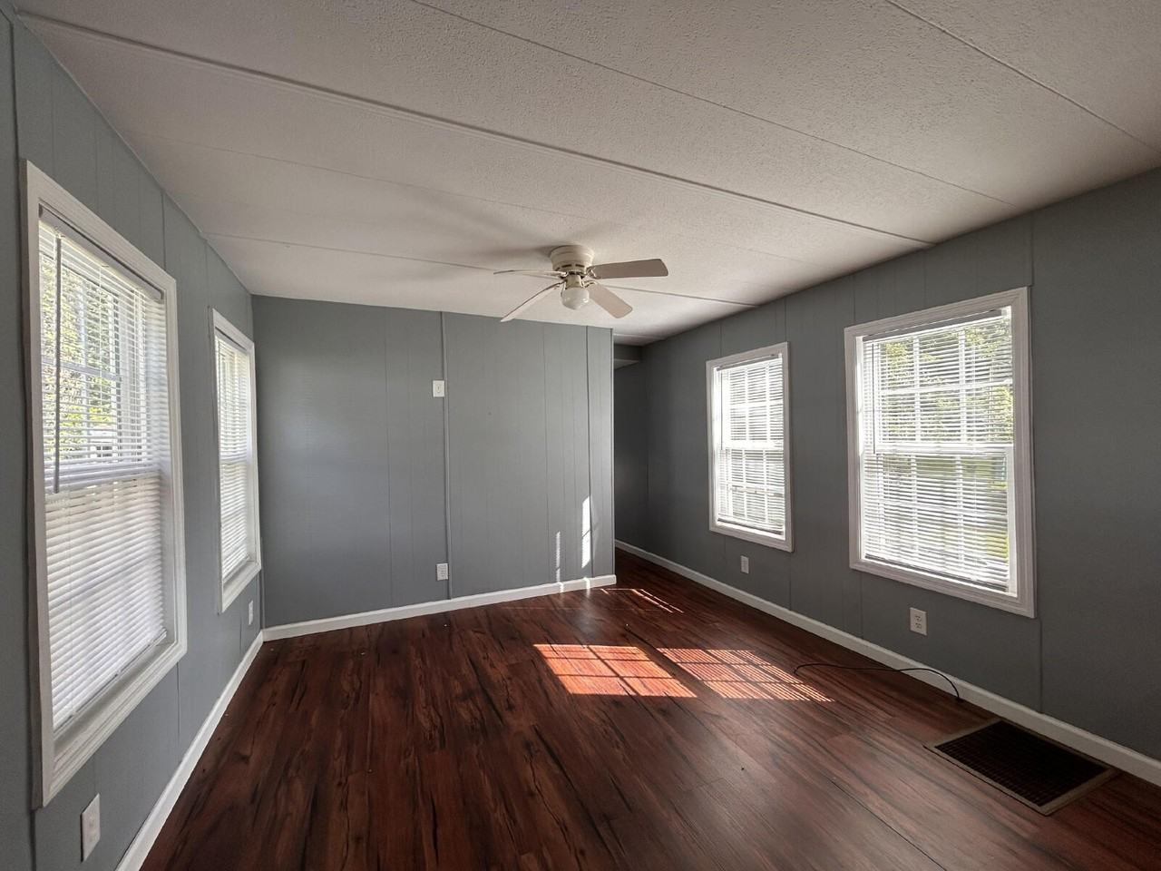 151 Cougar Ln - Photo 4 of 8
