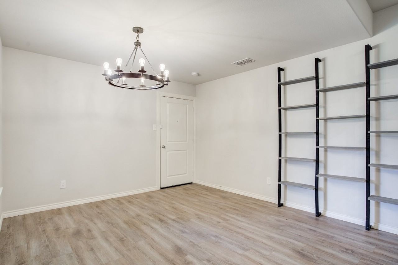 2531 137th St - Photo 7 of 20