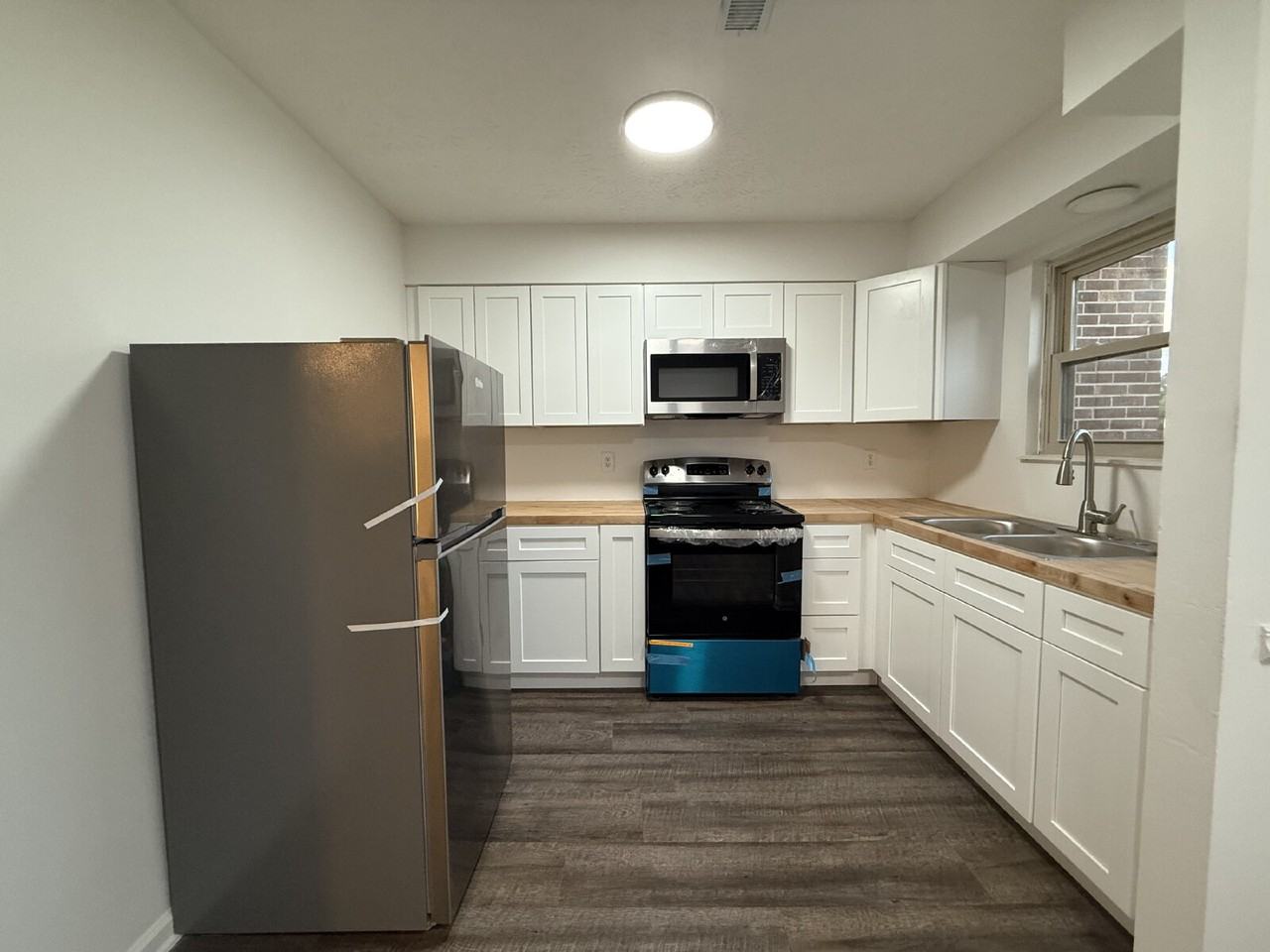 3245 Blue Springs Rd #G - Photo 3 of 18