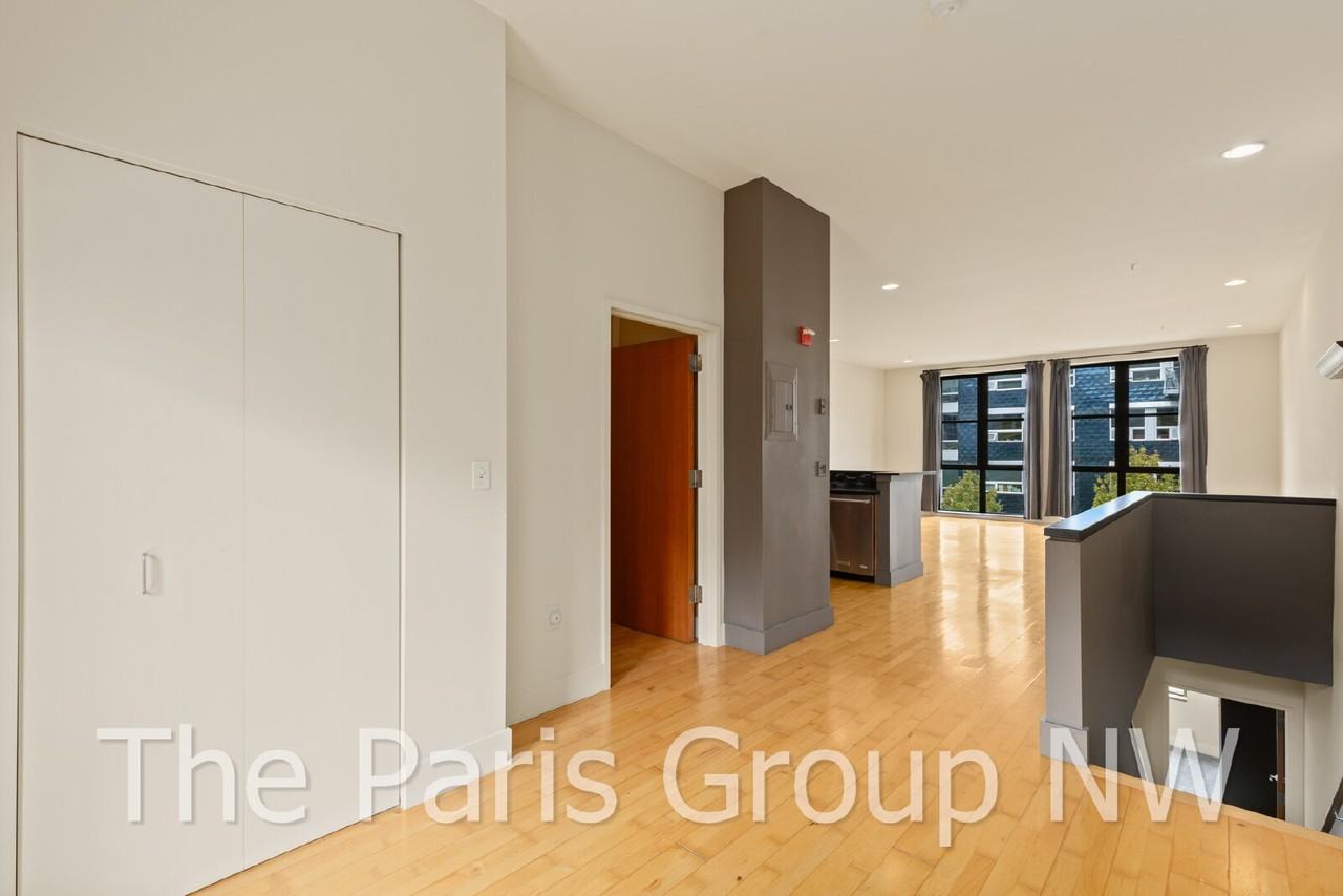 615 E Pike St #304 - Photo 2 of 47