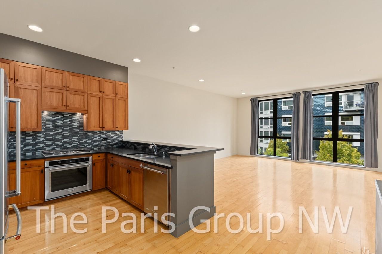 615 E Pike St #304 - Photo 3 of 47