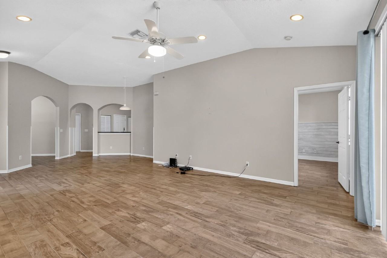 4948 Fulton St - Photo 6 of 35
