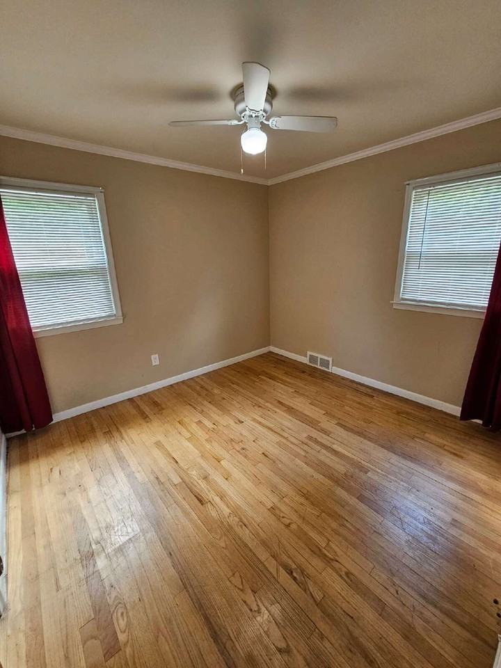 2125 W 14 Mile Rd - Photo 7 of 16
