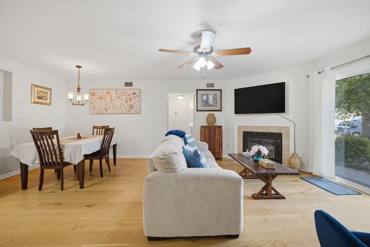 1402 Rellen Ct - Photo 3 of 19