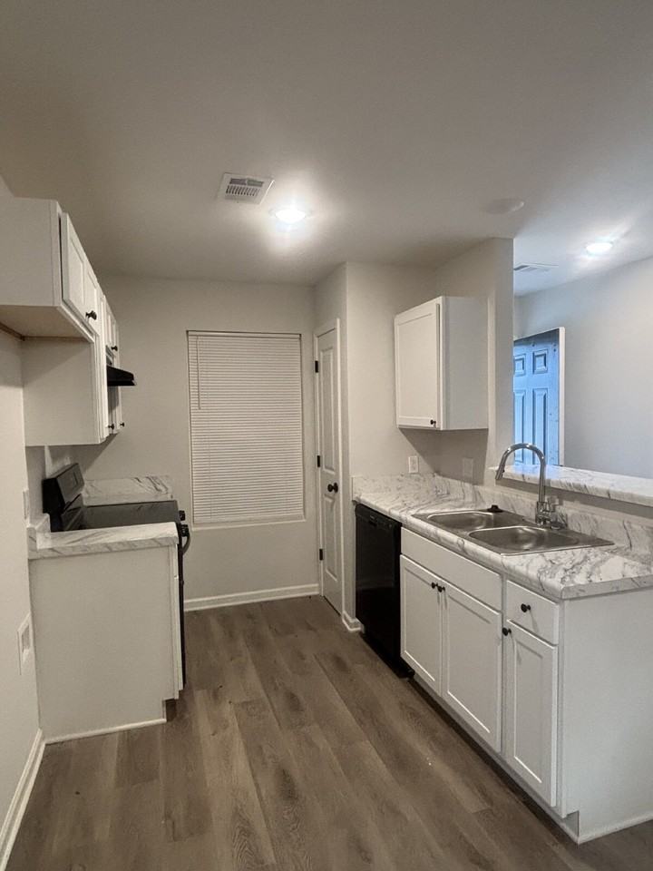 2585 Callie Rd - Photo 3 of 16
