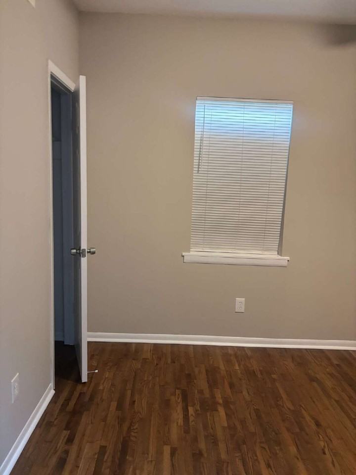 1330 Mcmillan St - Photo 7 of 18
