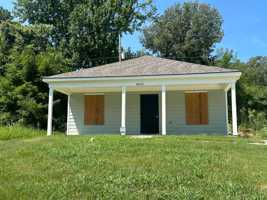 featured image of 4443 Suncrest Dr