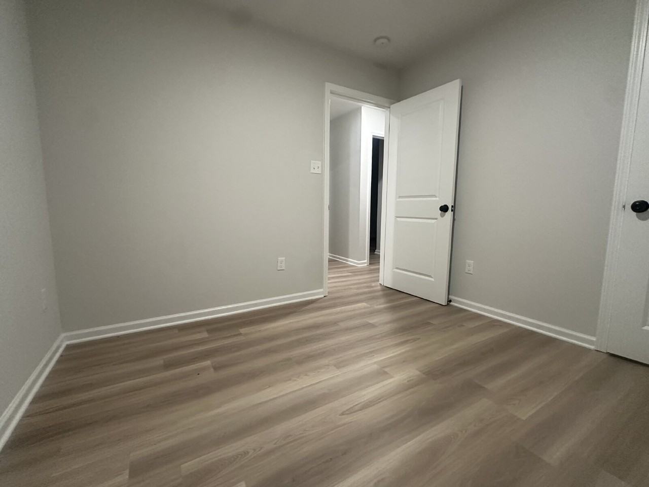 4443 Suncrest Dr - Photo 4 of 8