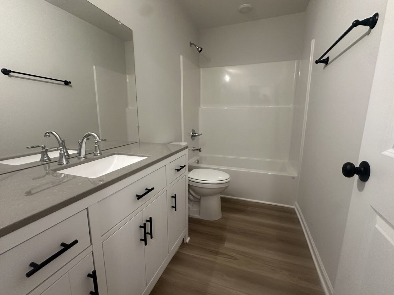 4443 Suncrest Dr - Photo 6 of 8