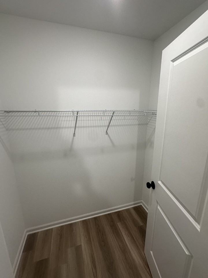 4443 Suncrest Dr - Photo 7 of 8
