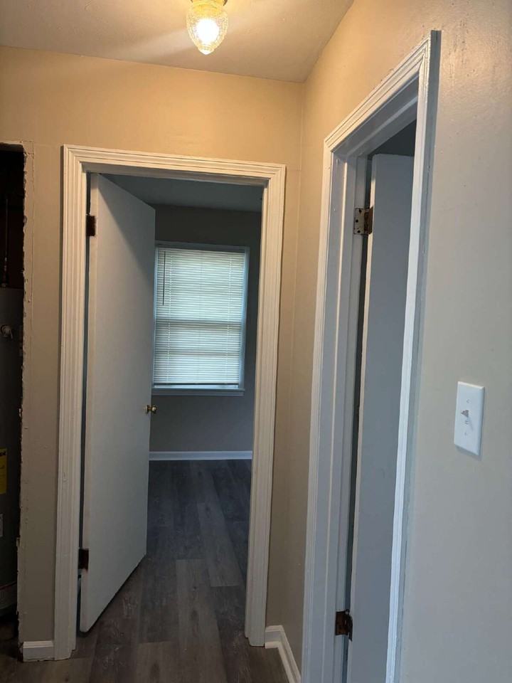 1396 Winfield Ave - Photo 3 of 10