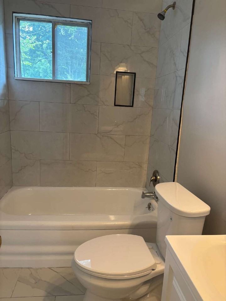 1396 Winfield Ave - Photo 4 of 10