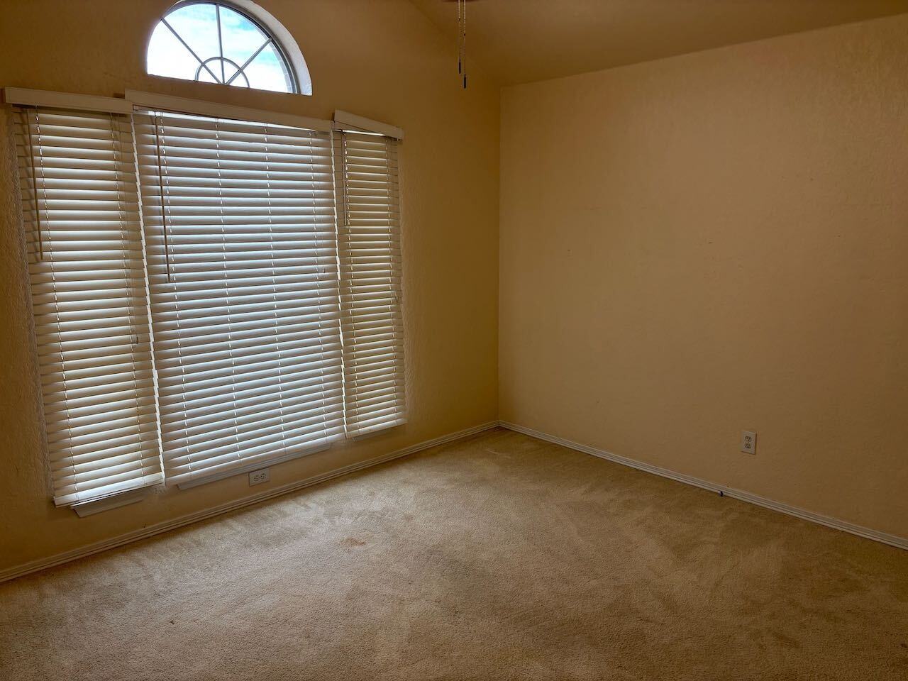 8109 Fox Chase Dr - Photo 7 of 17