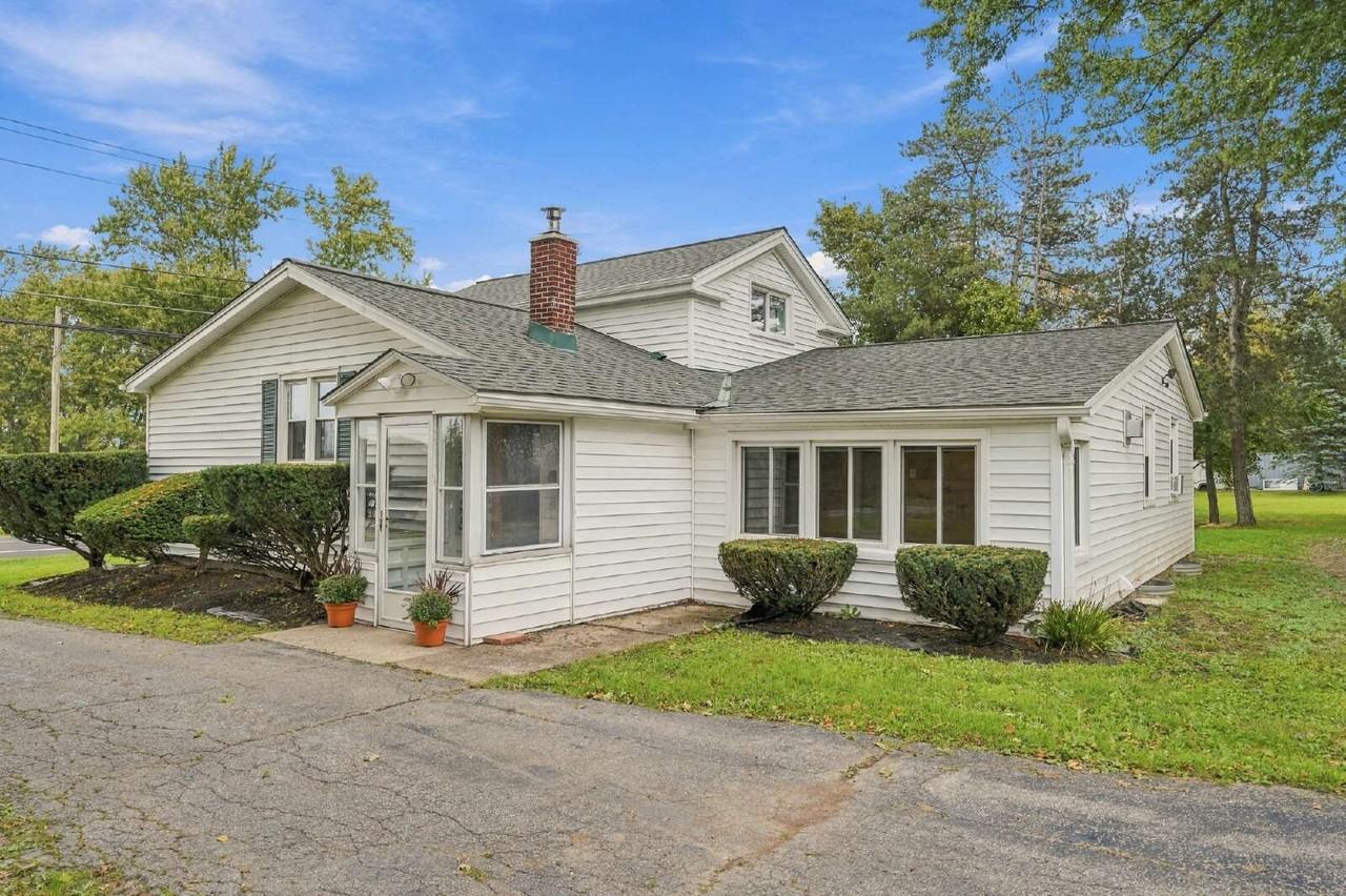 7583 Ellicott Rd - Photo 4 of 26