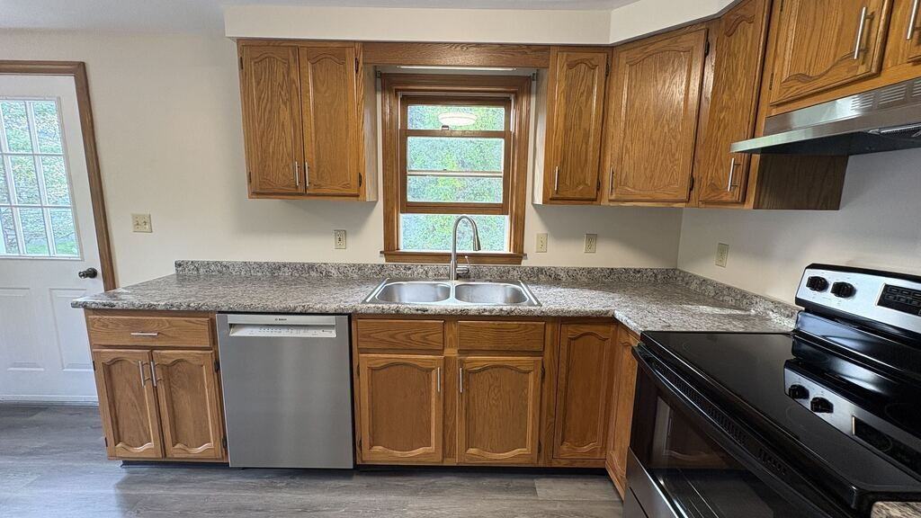 44 Garfield St #A - Photo 3 of 23