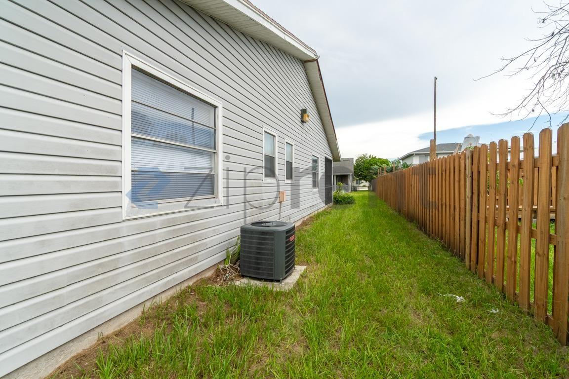 4489 Se Salvatori Rd - Photo 5 of 33