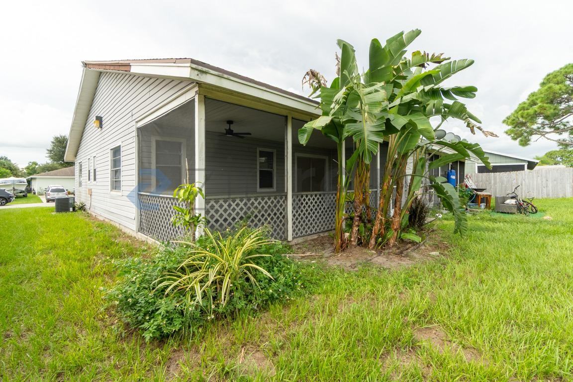 4489 Se Salvatori Rd - Photo 6 of 33