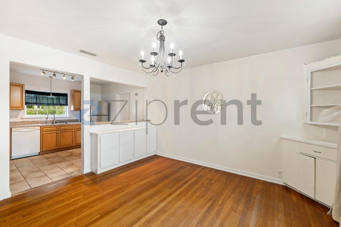 620 E Park St - Photo 7 of 24