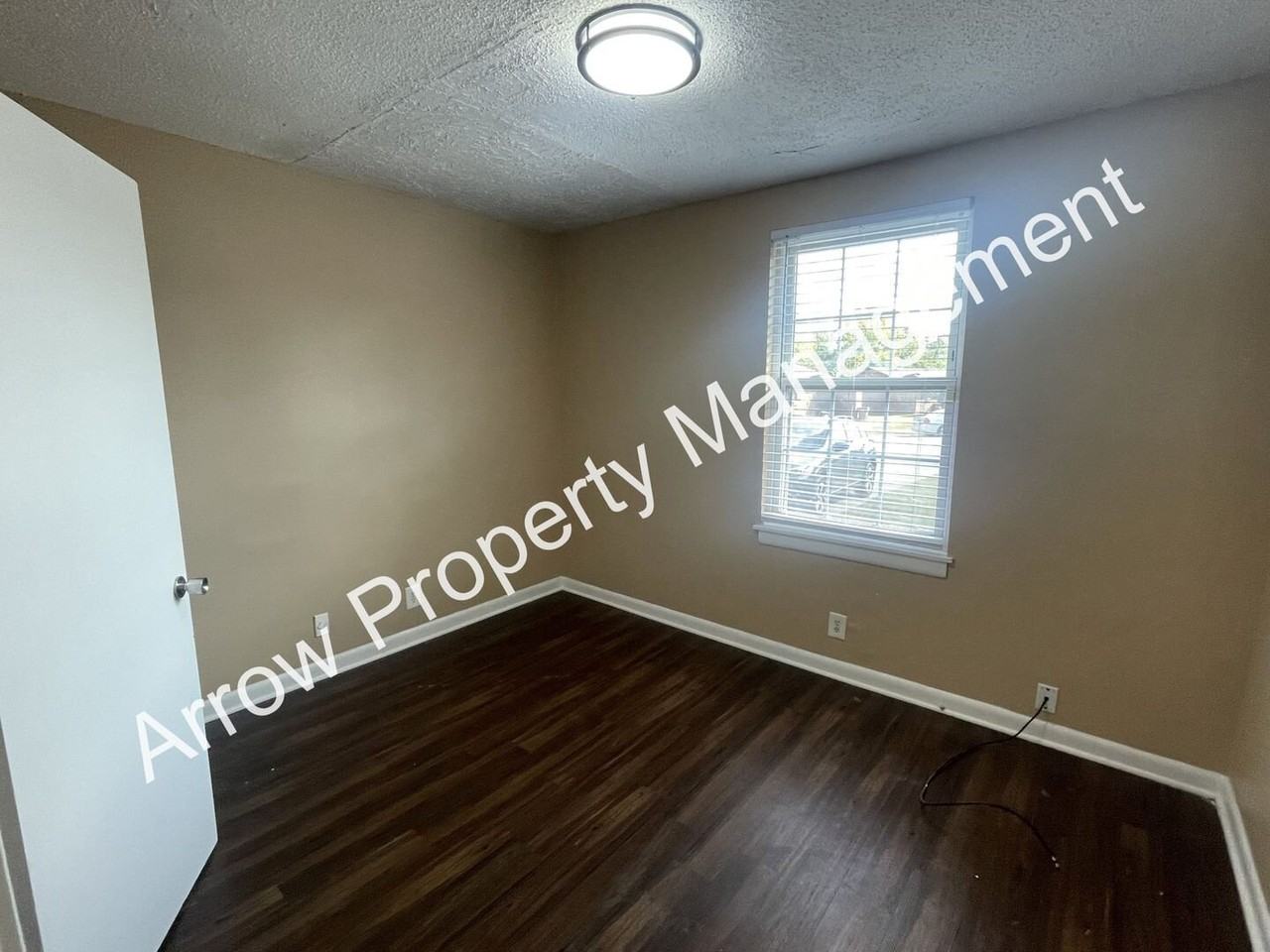 204 Tuckahoe Sq W - Photo 7 of 12