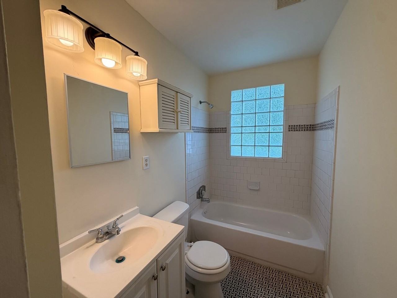 5135 Astral St - Photo 4 of 10