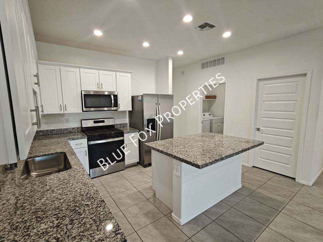12209 E Ava Lynn Dr - Photo 2 of 41