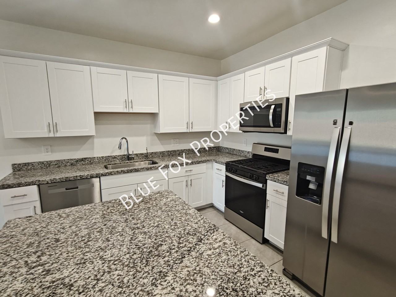 12209 E Ava Lynn Dr - Photo 3 of 41
