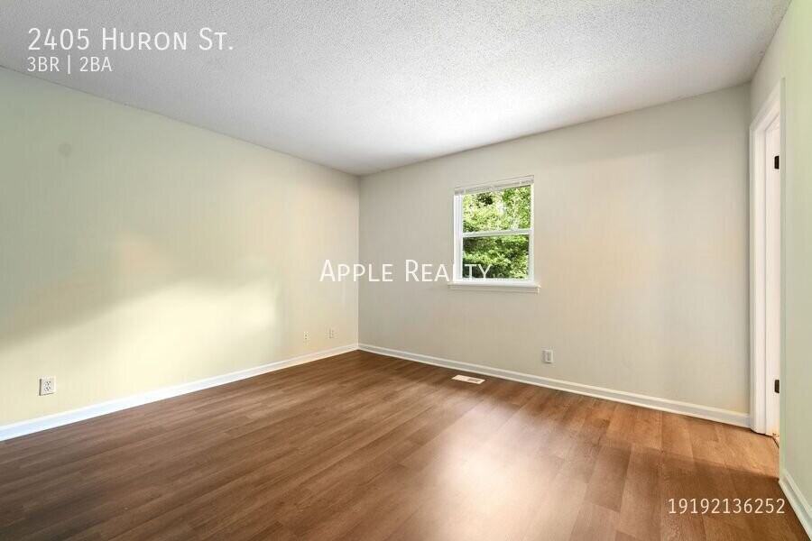 2405 Huron St - Photo 7 of 15
