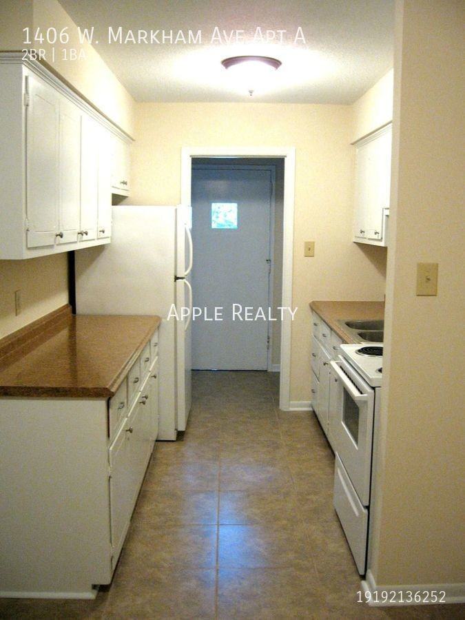 1406 W Markham Ave Apt A - Photo 3 of 16