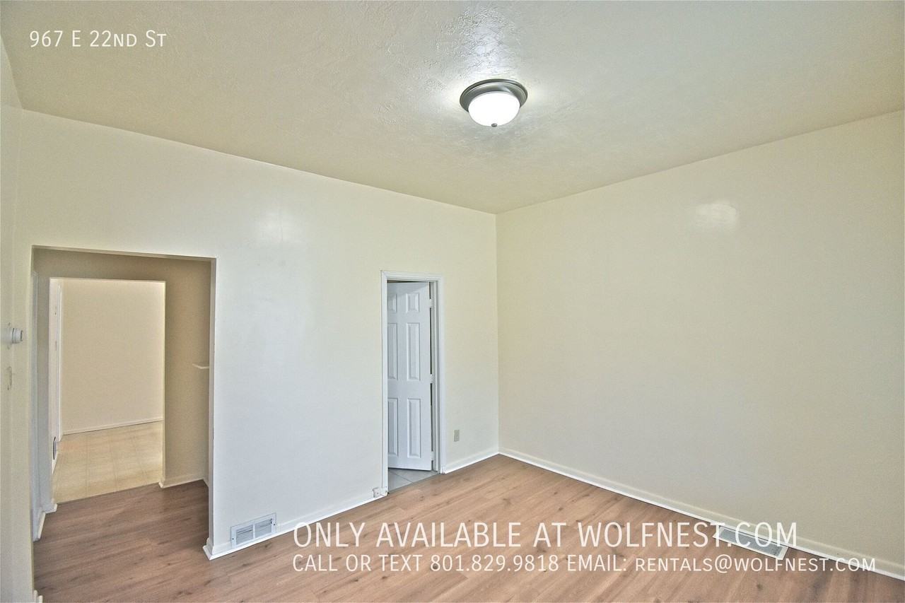 967 E 22nd St - Photo 4 of 22
