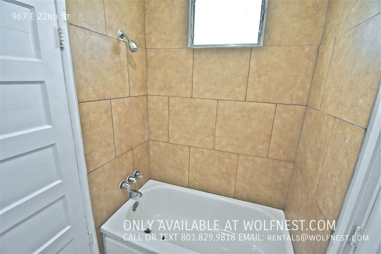 967 E 22nd St - Photo 7 of 22