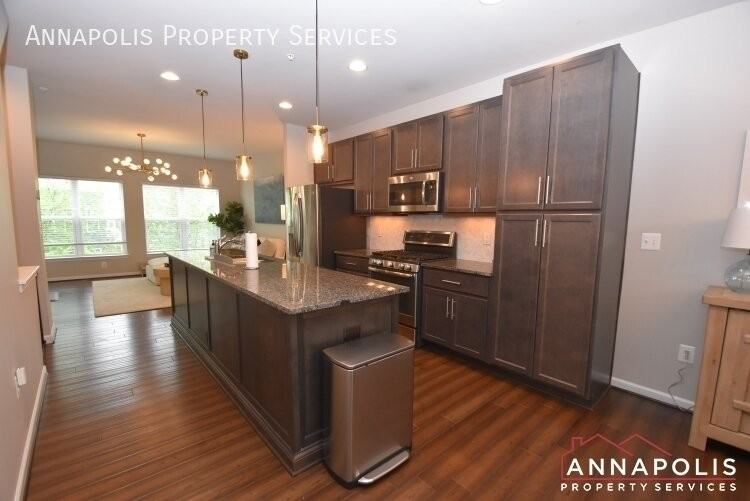 135 Lejeune Way - Photo 4 of 21
