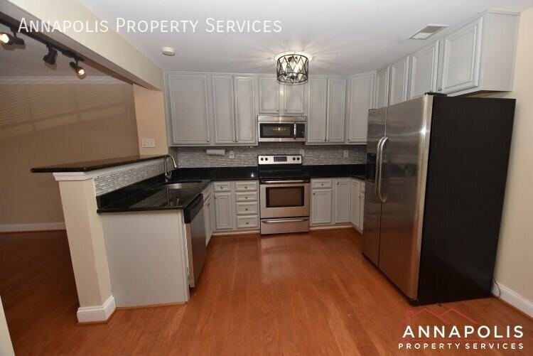 1618 E Bancroft Ln - Photo 2 of 20