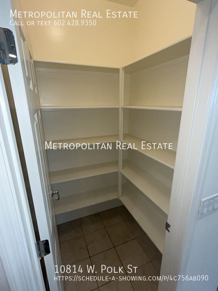 10814 W Polk St - Photo 7 of 24