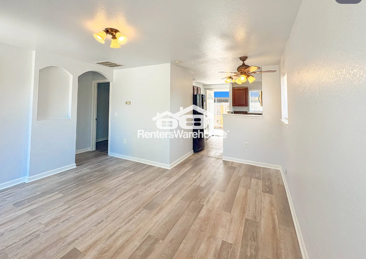 1544 Valentia St - Photo 3 of 9