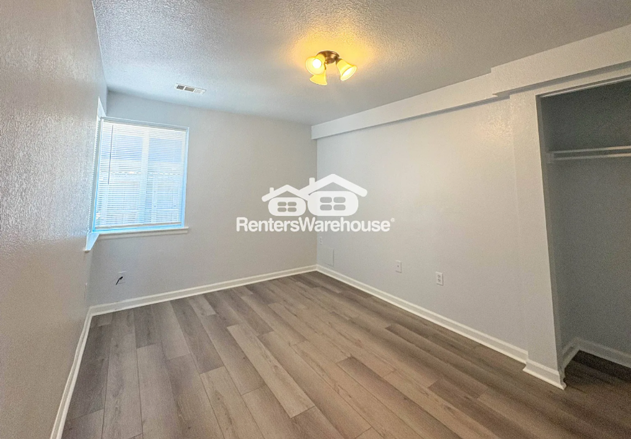 1544 Valentia St - Photo 6 of 9