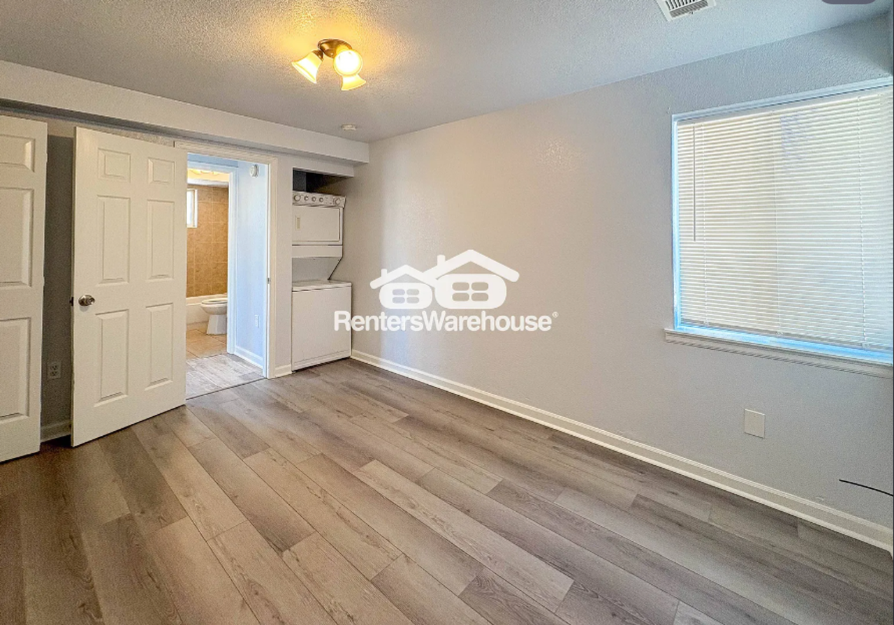 1544 Valentia St - Photo 7 of 9
