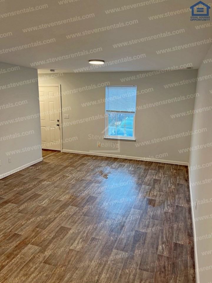 8752 Millard Lee Ln - Photo 2 of 22