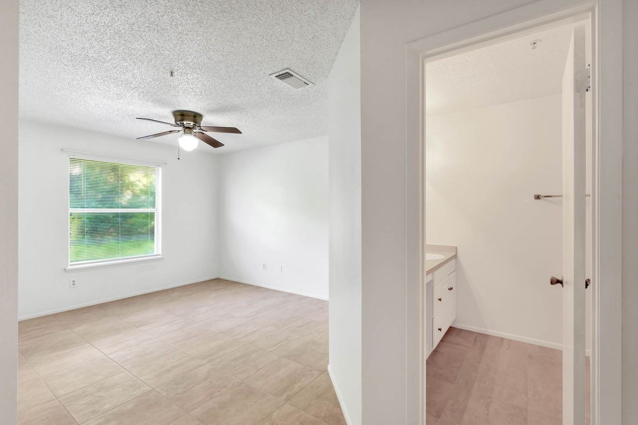 117 Reserve Cir #105 - Photo 7 of 17