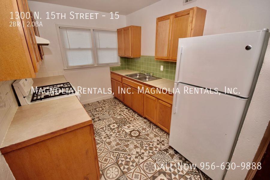 1300 N 15th St #15 - Photo 5 of 10