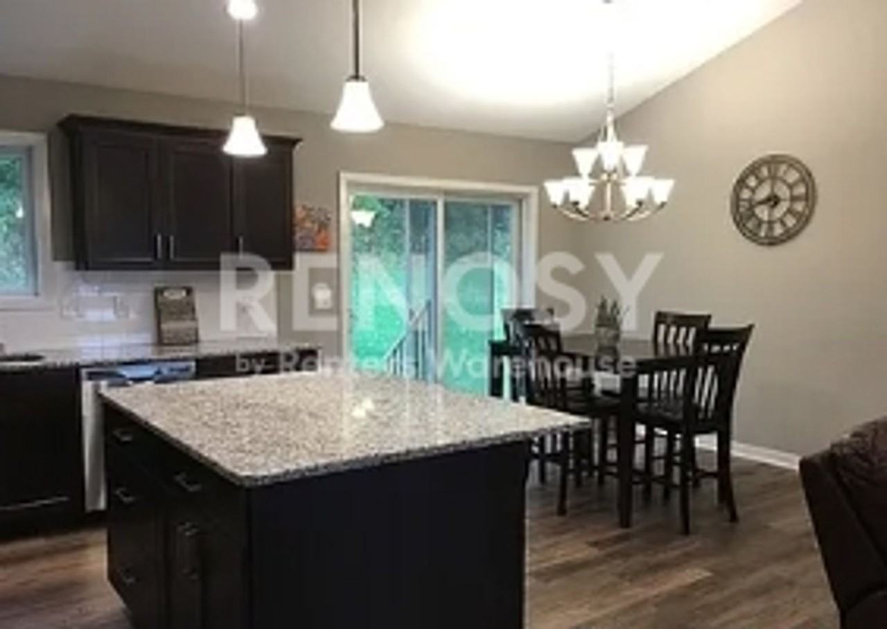 3453 Ridgeline Dr Se - Photo 2 of 5
