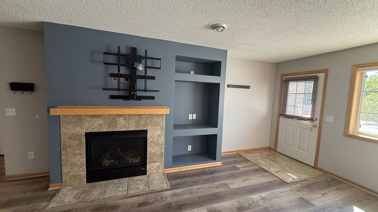 16486 Elm Creek Ln - Photo 6 of 23