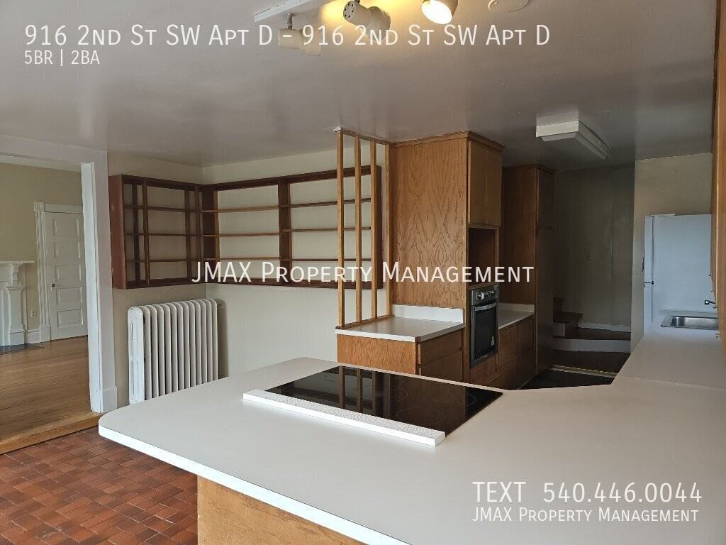 916 2nd St Sw Apt D - Photo 5 of 20