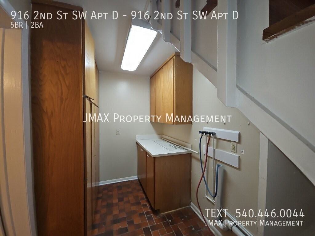 916 2nd St Sw Apt D - Photo 7 of 20