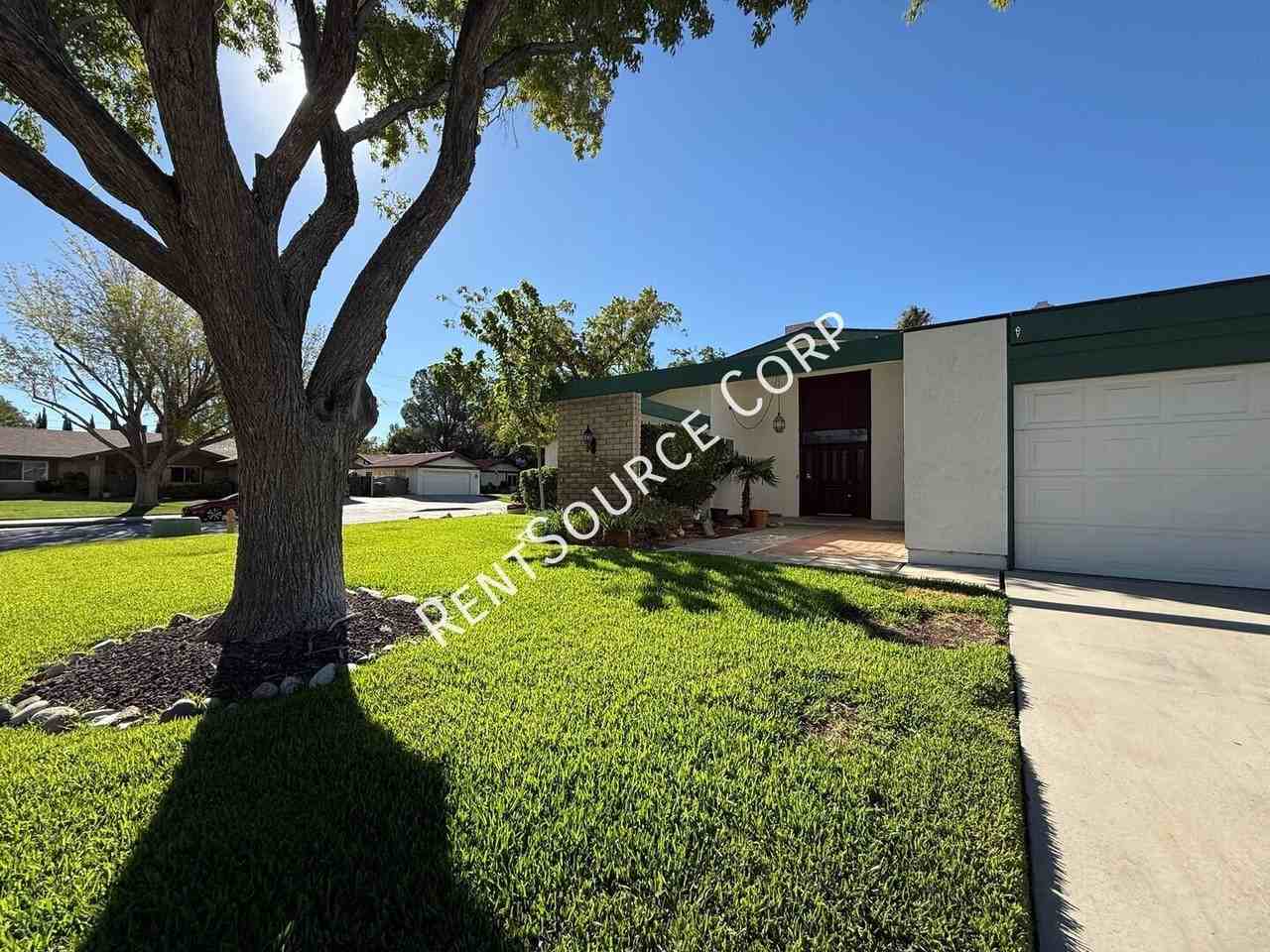 2522 Marcella St - Photo 2 of 27