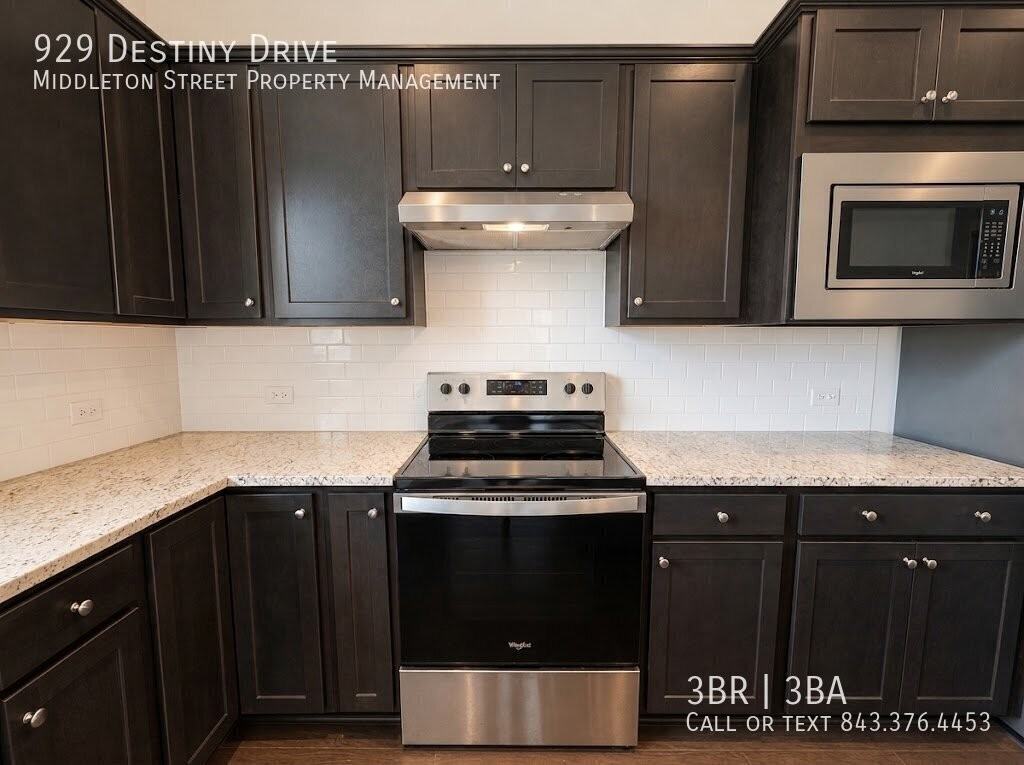 929 Destiny Dr - Photo 5 of 20