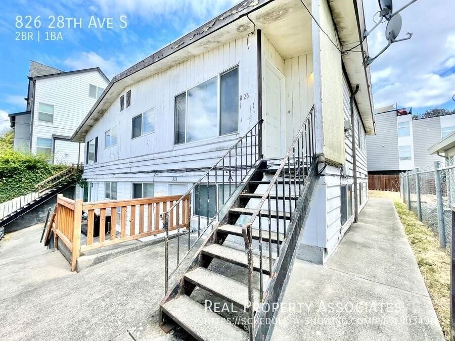 826 28th Ave S - Photo 2 of 12