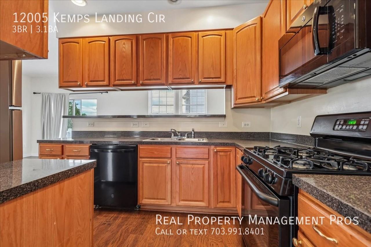 12005 Kemps Landing Cir - Photo 7 of 40