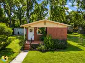 2110 Woodside St - Photo 1 of 1