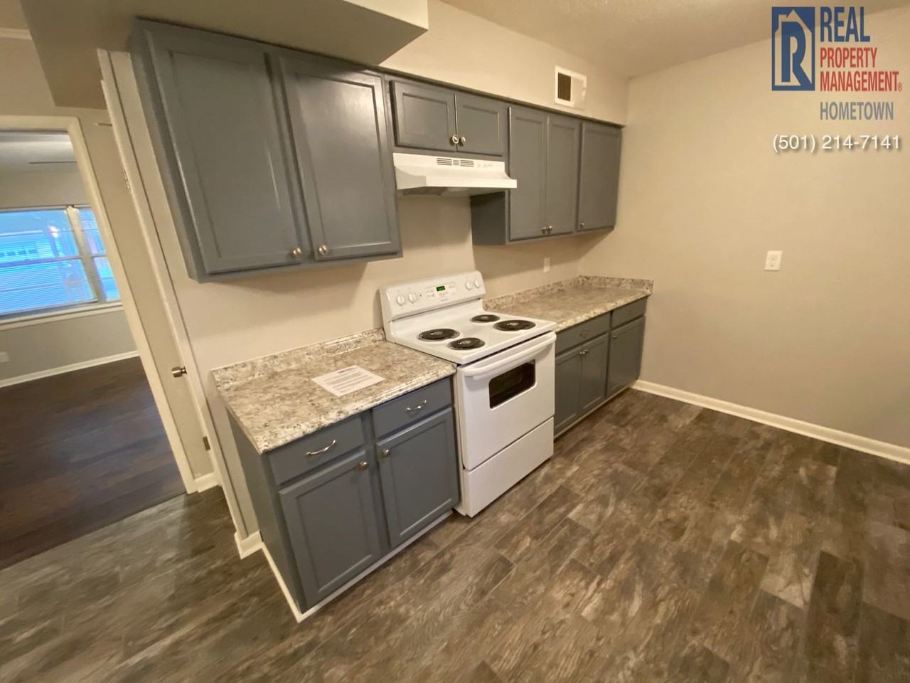 913 Brewer St - Photo 5 of 22
