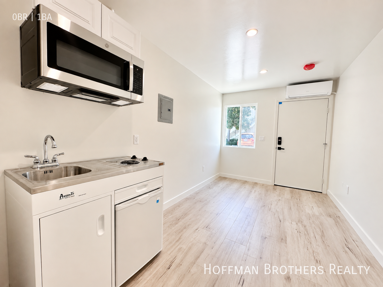 11957 Rochester Ave #A - Photo 4 of 6